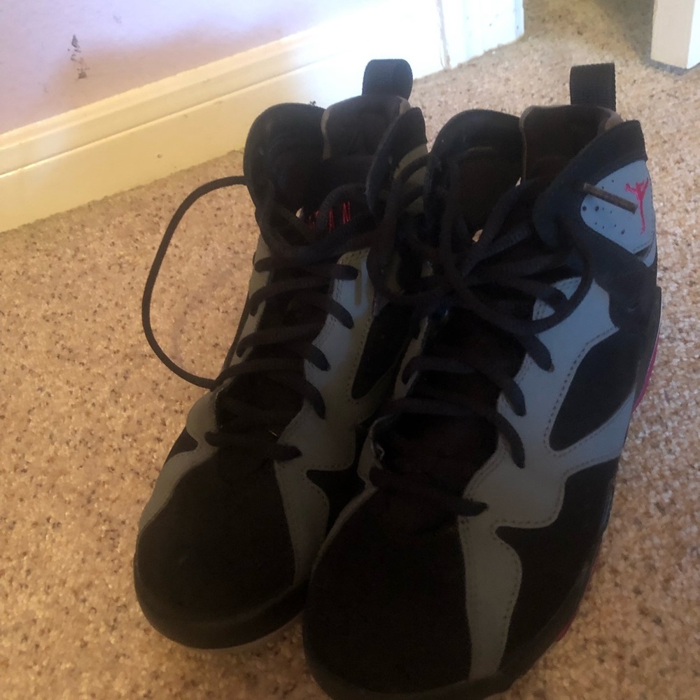 NIKE AIR JORDAN SNEAKERS